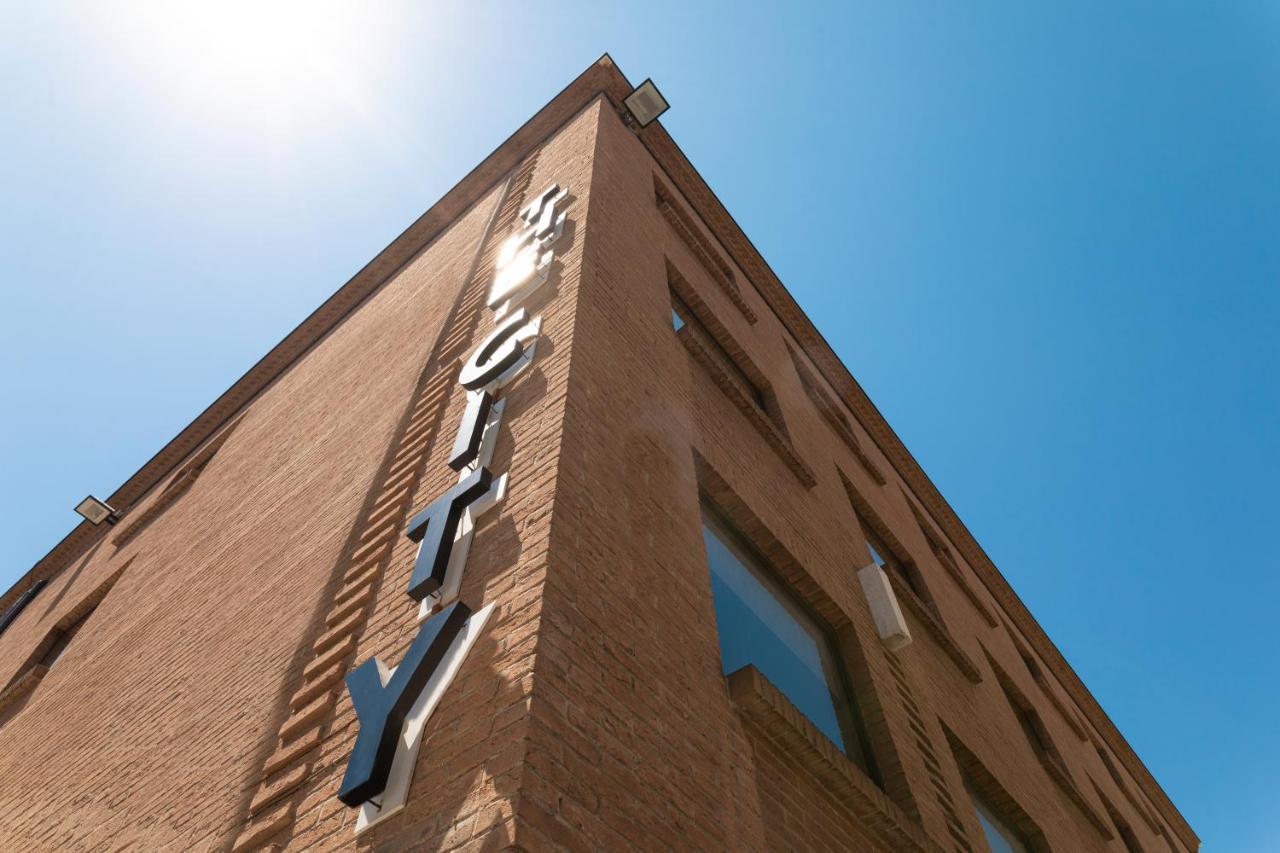 The City Hotel อังโกนา ภายนอก รูปภาพ